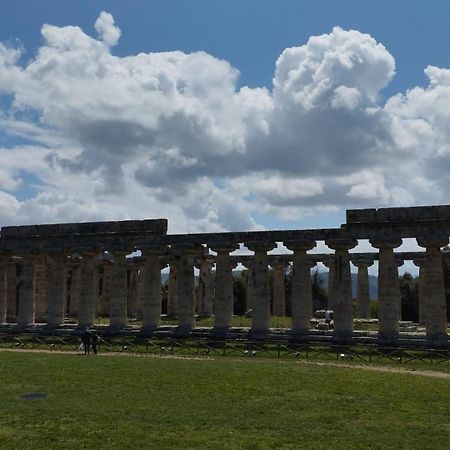 Chiaro Di Luna - Appartamento Luna Crescente Paestum Zewnętrze zdjęcie