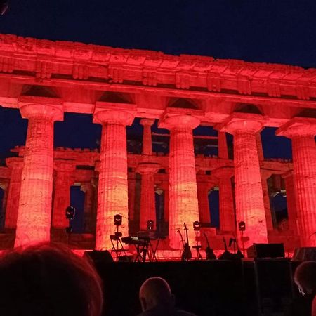 Chiaro Di Luna - Appartamento Luna Crescente Paestum Zewnętrze zdjęcie